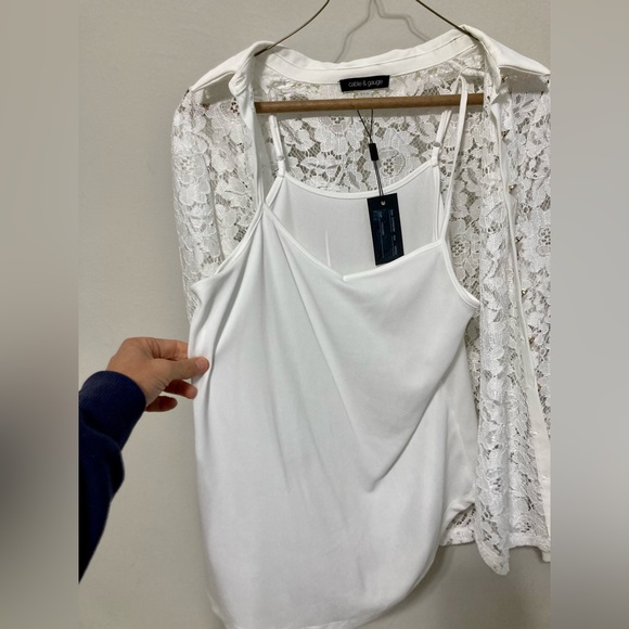 White lace blouse with adjustable camisole - Picture 3 of 3